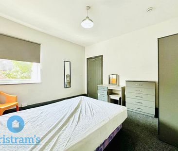 7 bed Semi-Detached House for Rent - Photo 2