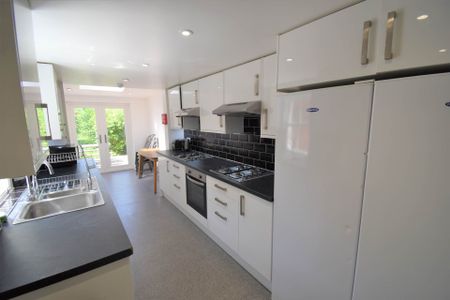 Price £4,500 pcm - Available 01/07/2026 - Furnished - Photo 4
