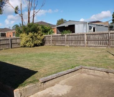 19 Braund Avenue, Bell Post Hill - Photo 2