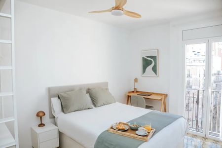 Ronda de Sant Pau, Barcelona, Catalonia 08015 - Photo 3