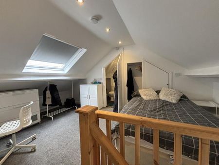 3 bedroom apartment to rent - Photo 4