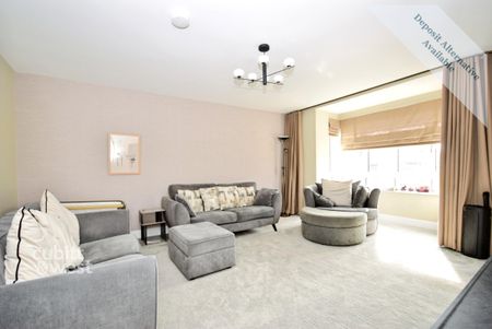 4 bedroom detached house to rent - Photo 2