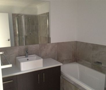 STYLISH & YOUNG WITH BUSH LAND OUTLOOK! - Photo 5