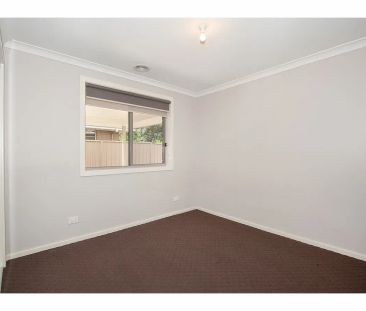 Spacious Family Home in Quiet Court - Photo 4