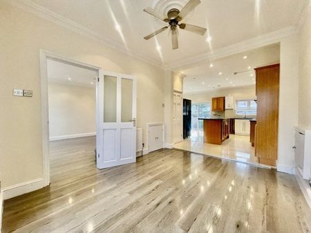 Ambleside Gardens, Ilford, IG4, Property for rent - Photo 4