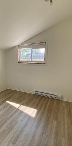 Maison de chambres pour 12 personnes à louer à Laval près métron de la Concorde - Photo 1