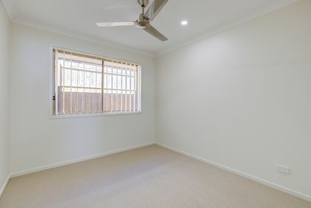 Family Home in Highlands Estate! - Photo 2