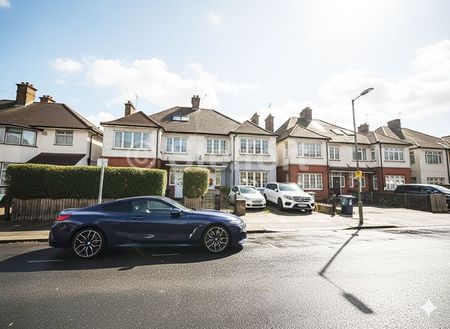 Woodstock Avenue, NW11, London - Photo 3