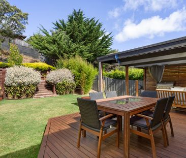 Single Level Oasis - Photo 5