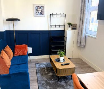 £1,500 PCM, Three Bedroom House in Penarth Road, Grangetown, Cardif... - Photo 1