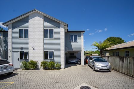 Convenient All inclusive 1-Bedroom with Ensuite - Walking Distance to Waikato Hospital - Photo 2