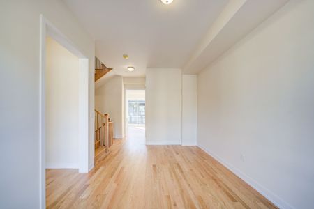 For Lease - 3046 Perkins Way, Oakville, Ontario - Photo 2