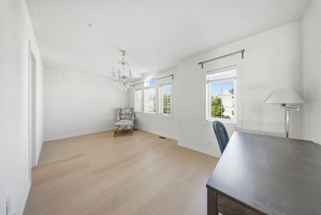 For Lease - 426 Hidden Trail, Oakville, Ontario - Photo 3