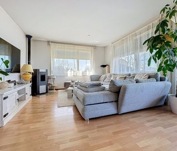 Appartement de 4.5 au rez-supérieur avec balcon et terrasse - Photo 3