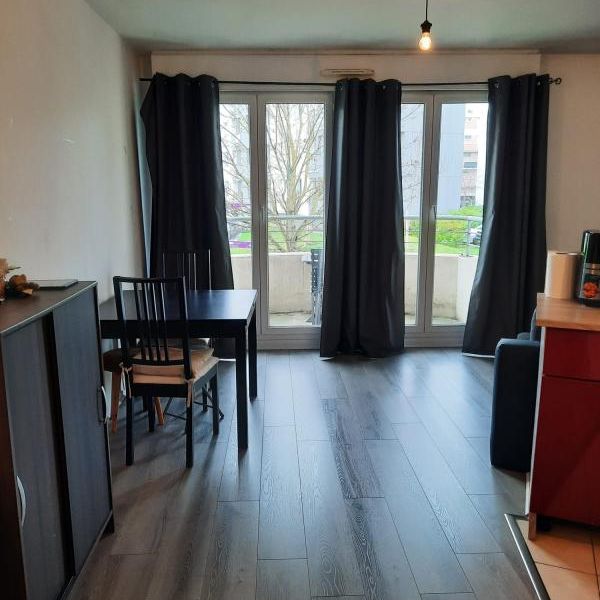 Location Appartement 3 pièces Meublé 50m² CORBEIL ESSONNES 91100 - Photo 1