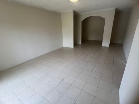 Sort After Location! - Photo 5