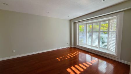 For Lease - 2251 Constance Drive, Oakville, Ontario - Photo 4