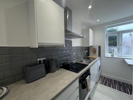 Studio to rent - Photo 4