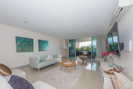 Super Spacious in Waves - Suttons Beach Location! - Photo 2