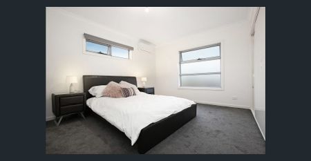 Low Maintenance Living! - Photo 4