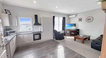 DANNEVIRKE - THREE BEDROOMS - Photo 3