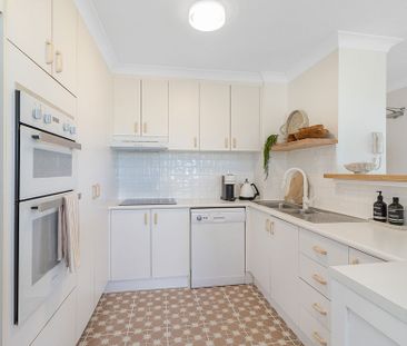 BEACHSIDE UNIT COOLANGATTA - Photo 6