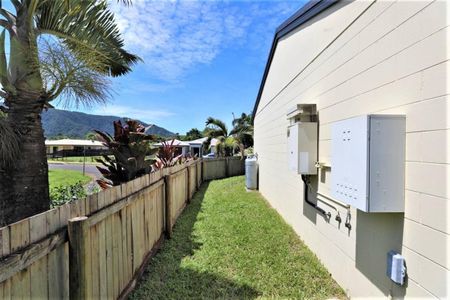 Freestanding 3 Bedroom Duplex - Double carport with Roller Door - Fenced Yard - Photo 5