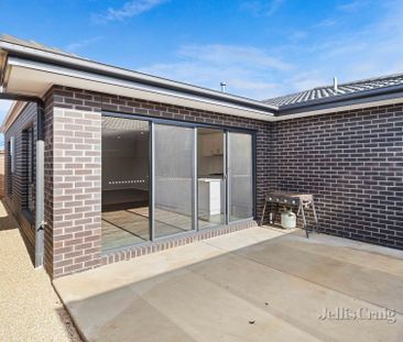 62 Elaine Avenue, Alfredton - Photo 3