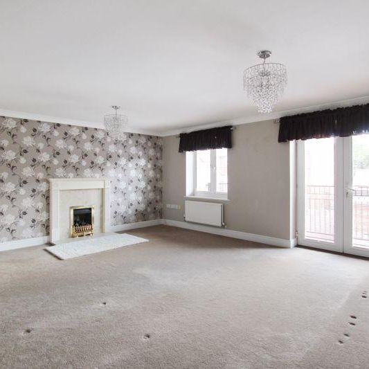 4 bedroom end of terrace house to rent - Photo 1
