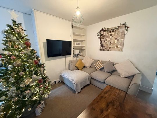 2 bedroom terraced house to rent - Photo 1