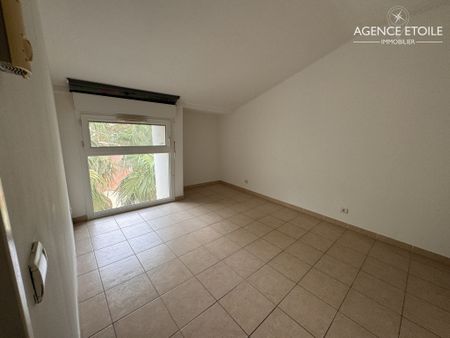 Appartement 4 pièces 134m2 MARSEILLE 8EME 2 650 euros - Photo 5