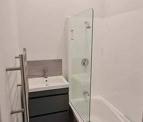 Central location - close to the hospital - Photo 5