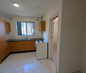 Modern & Convenient 2-Bedroom Apartment - Photo 5