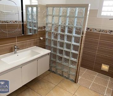 Location Maison 3 pièces 85m² ST PIERRE 97410 - Photo 4
