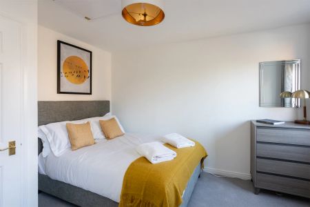 2 Bed, House - Photo 4