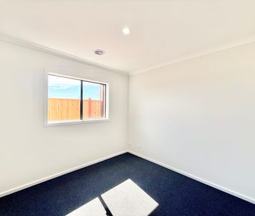 Brand New ✧ Spacious ✧ Prime Location - Photo 4
