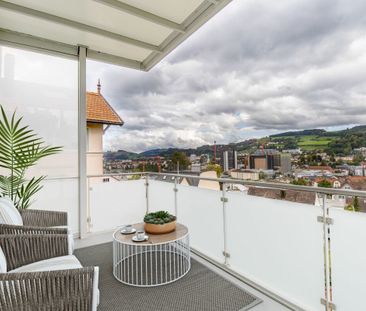 Center-near living in a quiet, scenic location - Photo 6