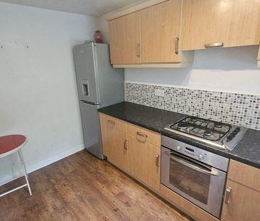 3 Bed Semi-detached house To Rent - Photo 6