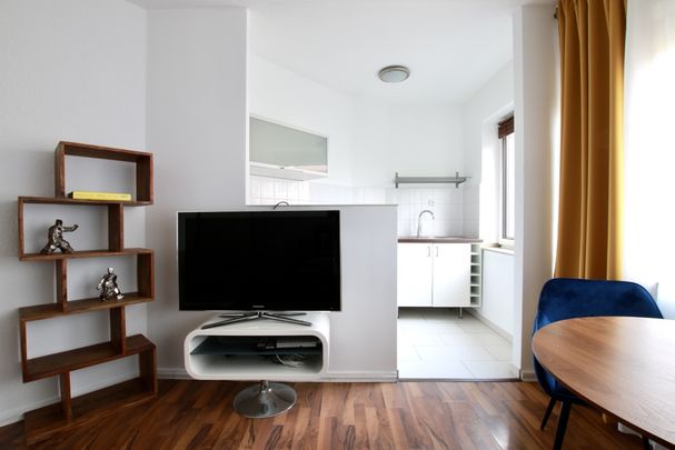 Gemütlich möbliertes Apartment direkt am Barbarossaplatz - Photo 1