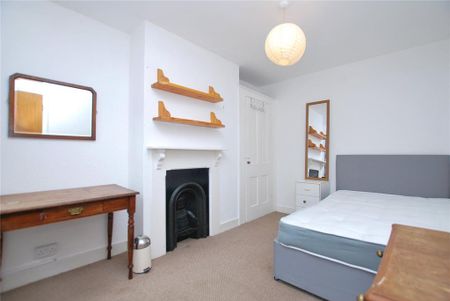 5 bedroom semi-detached house to rent - Photo 2