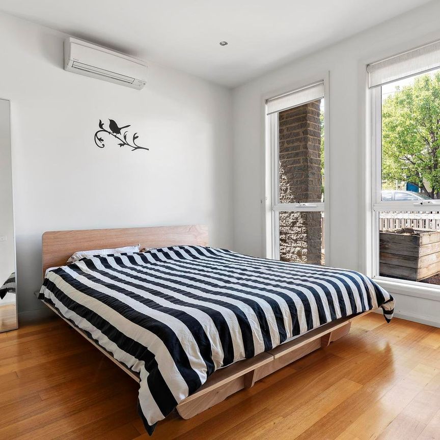 27 Salisbury Grove, Northcote VIC 3070 - Photo 1