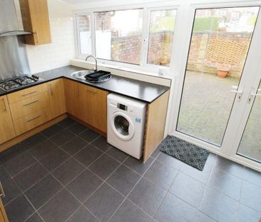 2 bedroom terraced house to rent - Photo 3