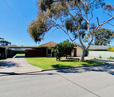 Refurbished 3 Bedroom Home - Spacious Grounds - Photo 2