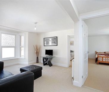 4 bedroom detached house to rent - Photo 4