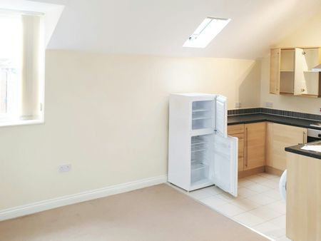 Flat to rent on - Photo 5