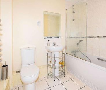 School Gate Drive, Morden, SM4 - Photo 2