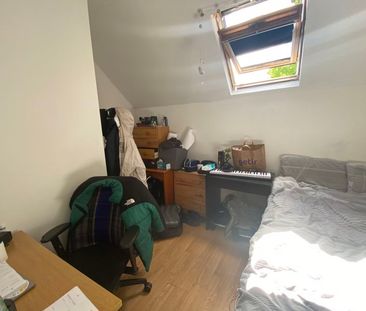 Harlaxton Drive Lenton, Nottingham - Photo 4