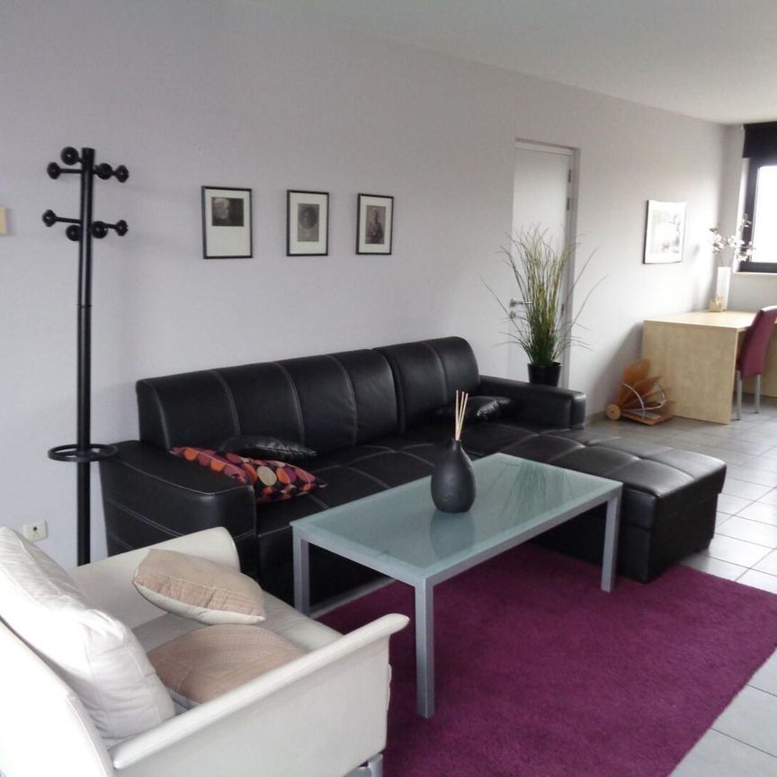 Ideaal gelegen gemeubeld appartement met terras vlakbij het centrum van Zaventem. - Photo 1