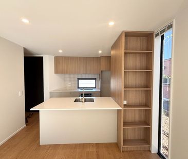 1/88 Holly Road, St Albans, NZ 8014 - Photo 5