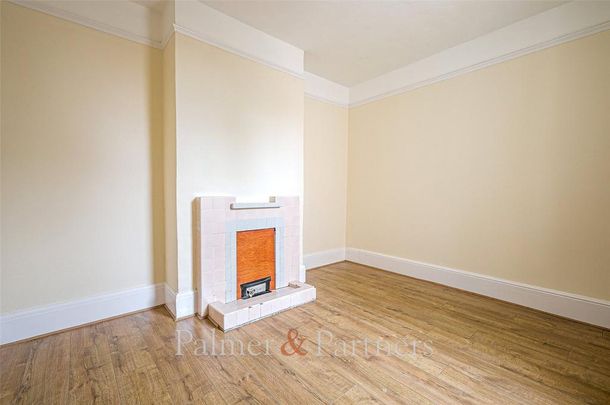 4 bedroom terraced house to rent - Photo 1
